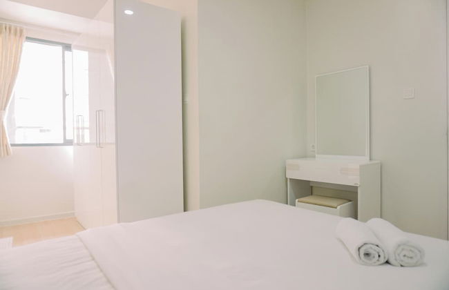Comfort 1Br With Working Room At Daan Mogot City Apartment - Foto 2