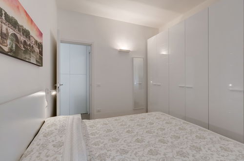 Photo 4 - Trastevere White Apartment