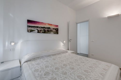Photo 5 - Trastevere White Apartment