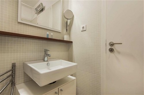 Photo 21 - Comfortable Apartment in Campo Pequeno
