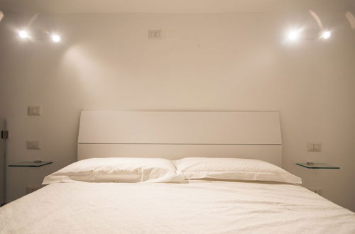 Photo 3 - Contemporary 2 Bedroom Flat near University