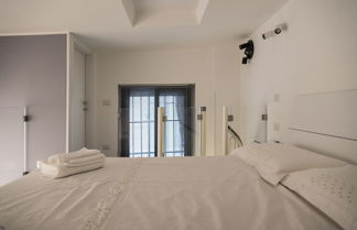 Photo 2 - Contemporary 2 Bedroom Flat near University