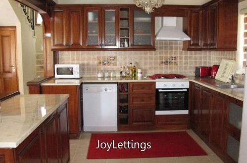 Photo 6 - Villa FT11 by JoyLettings