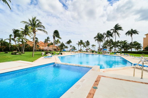 Photo 12 - Caribbean Chic Apartment Beachfront Complex Marvelous Pool Gardens Private Terrace