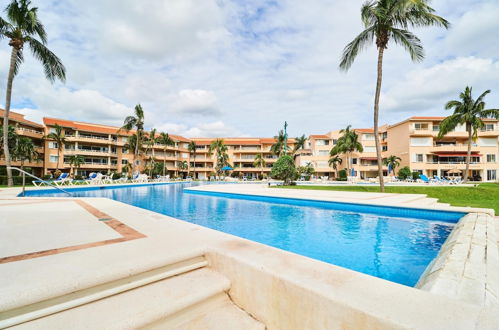 Photo 28 - Caribbean Chic Apartment Beachfront Complex Marvelous Pool Gardens Private Terrace