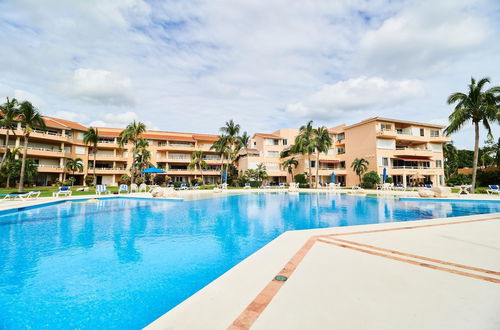 Photo 10 - Caribbean Chic Apartment Beachfront Complex Marvelous Pool Gardens Private Terrace