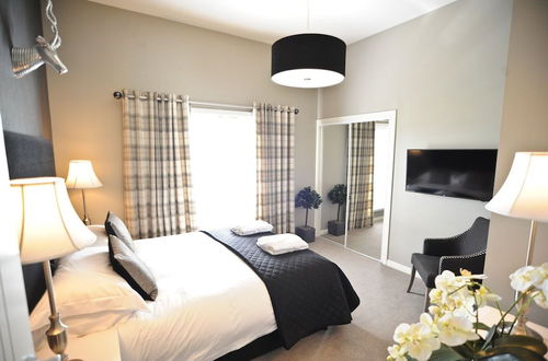 Photo 9 - Stirling Luxury Apartments