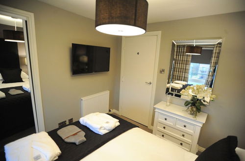 Photo 3 - Stirling Luxury Apartments