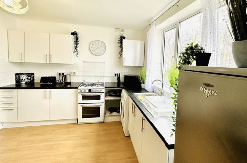 Photo 14 - Beautiful 3-bed Apartment With Driveway Parking