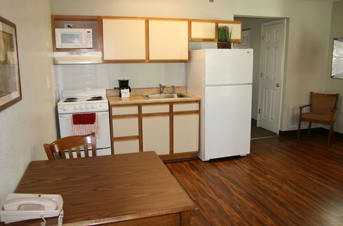 Photo 7 - Affordable Suites Shelby