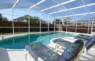 Photo 1 - 663 4-bedroom Pool Home, Eagle Pointe Kissimmee