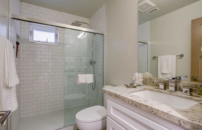 Brand NEW - Bay View Beach House - Houses for Rent in San Diego - Photo 28
