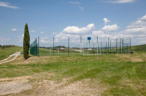 Photo 18 - Tuscan Farmhouse in Peccioli with Swimming Pool near Lakes