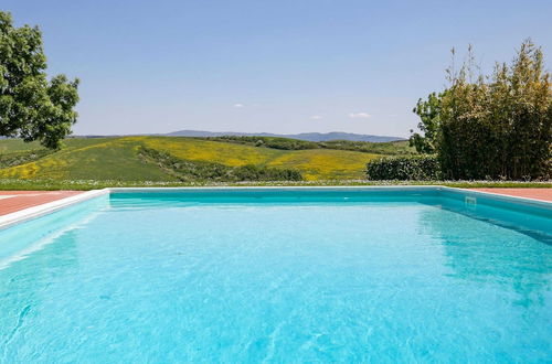 Photo 13 - Tuscan Farmhouse in Peccioli with Swimming Pool near Lakes