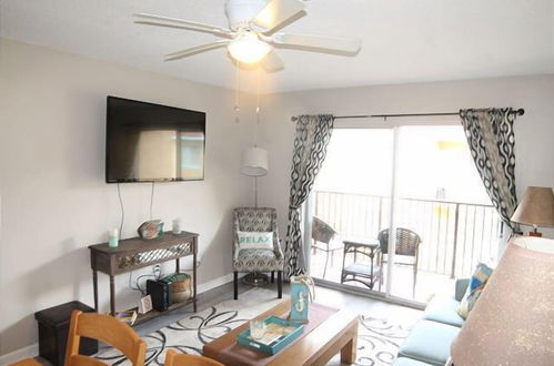 Photo 14 - Pet Friendly, 2 Bedroom Condo, Pool, Tennis Court - Pelican Inlet D229