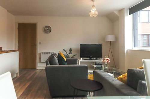 Photo 7 - Inviting 2-bed Apartment in Derby, UK