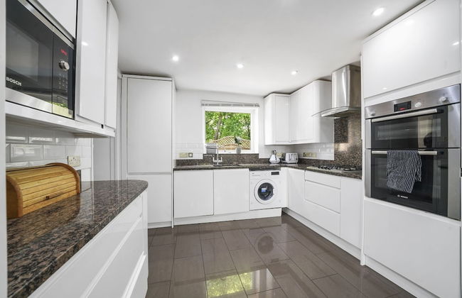 House - Sleeps 8 & On-site Parking - Foto 10
