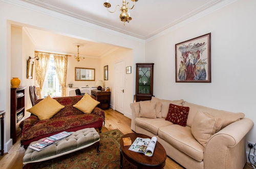 Foto 10 - Fabulously British 3 Bed House near Battersea Park