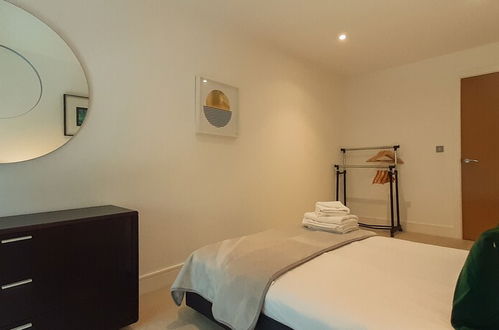 Foto 6 - Spacious Serviced Apartments Canary Wharf