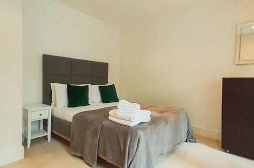 Foto 7 - Spacious Serviced Apartments Canary Wharf