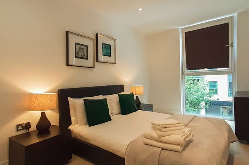 Photo 4 - Spacious Serviced Apartments Canary Wharf