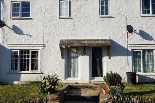 Photo 1 - Davy Cottage in the Countryside With Horse Riding