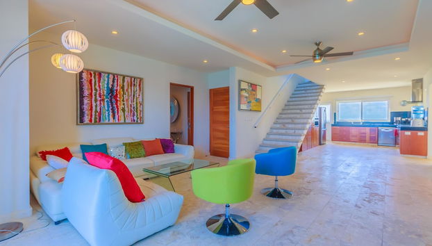 Lobby lounge