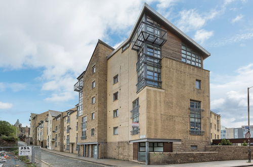 Photo 18 - 388 Old Tolbooth Wynd Apartment 2