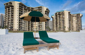 Foto 1 - Sunbird Beach Resort by Southern Vacation Rentals