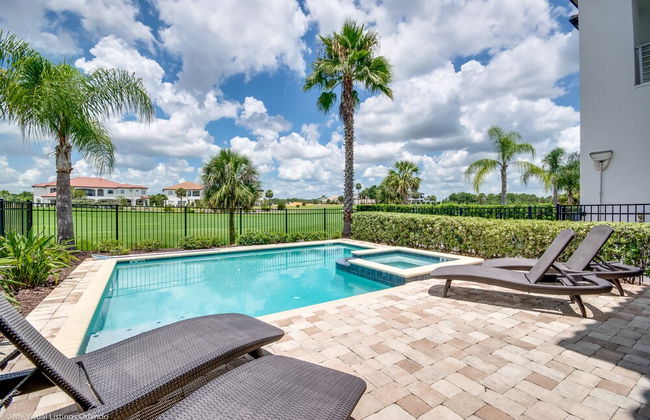 Elegant 5 BD, 5 BH Villa - Foto 25