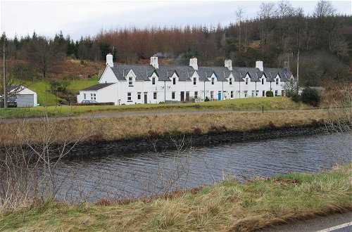 Photo 1 - Crinan Canal Cottage