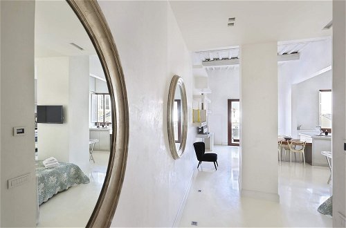 Photo 18 - Luxury Apartment in Central Florence