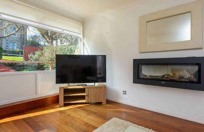Corrin - Chic 1 Bedroom Apartment - Photo 23