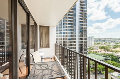 Foto 43 - Deluxe 21st Floor Corner Condo with Diamond Head Views, FREE Parking & Wifi! by Koko Resort Vacation Rentals