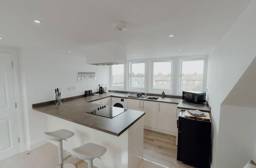 Photo 11 - Stylish and Modern 2-bed Apartment in Herne Bay