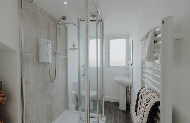 Stylish and Modern 2-bed Apartment in Herne Bay - Foto 18