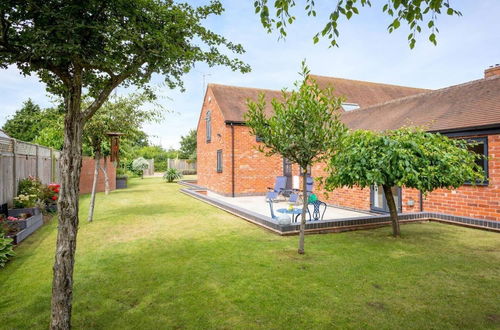 Foto 20 - Cotswold Barn Conversion With Private Hot Tub