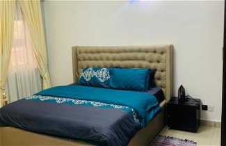 Photo 2 - Captivating 3-bed Apartment in Ikeja