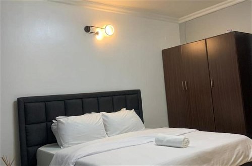 Photo 6 - Captivating 3-bed Apartment in Ikeja
