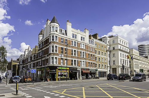 Photo 24 - Elegance in Westminster: Victoria Vibes Apartment