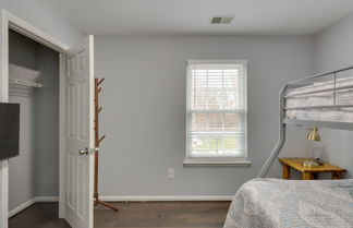 Photo 3 - Spacious Cheverly Home - 8 Mi to National Mall