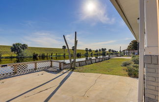 Foto 1 - Sun-soaked Okeechobee Retreat w/ Canal Views