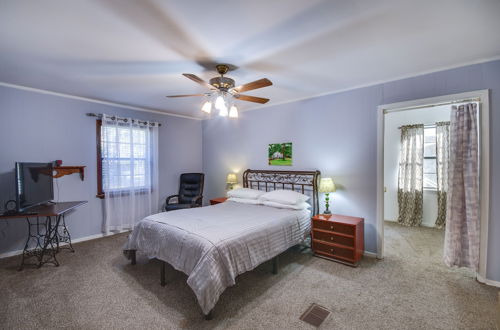 Photo 24 - Charming Natchez Cottage w/ Sunroom