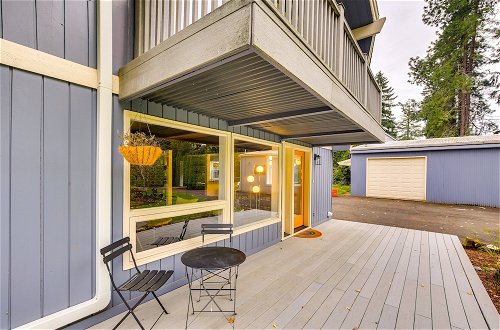Photo 20 - Modern Oregon Getaway w/ Fireplace, Yard & Deck