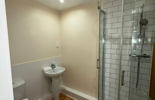 Remarkable 1-bed Apartment in Romford - Foto 26