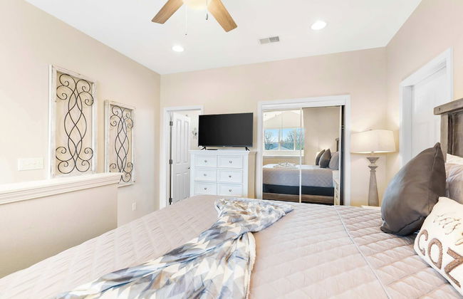 Bchillin Retreat on Table Rock Lake - Photo 4