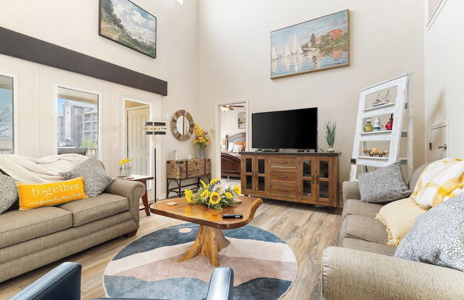 Bchillin Retreat on Table Rock Lake - Photo 1