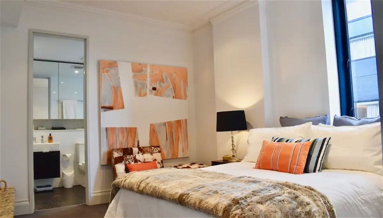 Photo 1 - Stylish 1 Bedroom Apartment in Vibrant Potts Point