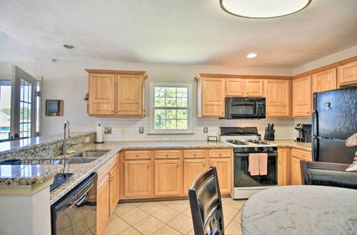 Photo 21 - Sunny Norfolk Apartment w/ Deck + Fire Pit