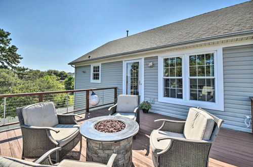 Photo 19 - Sunny Norfolk Apartment w/ Deck + Fire Pit